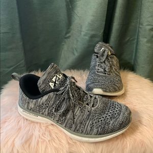 APL techloom pro trainer running shoes